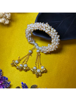 Digital Dress Room - Women Metal Thread White Lumba Rakhi