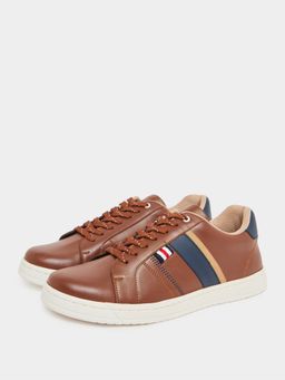 Styli - Men Brown Side Stripe Lace Up Sneakers
