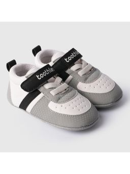 toothless - Boys Grey/White with Soft Sole Booties
