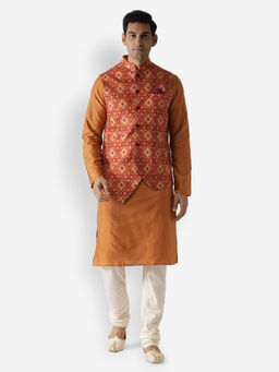 KISAH - Men Red Kurta Jacket (Set of 3)