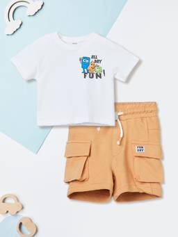 max - Boys Printed T-Shirt with Shorts
