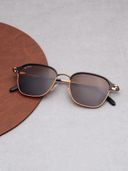 Brown color option