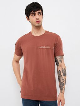 Spykar - Men Rust Slim Fit Solid Half Sleeve Casual T-Shirt