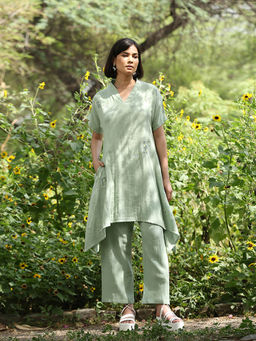 WeaverStory - Sage Green Embroidered Kurta with Pant (Set of 2)