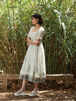 WeaverStory - Off White Handloom Printed Dress