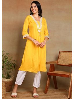 Gahan - Embroidered Lace Detailing Yellow Rayon Slub Kurta