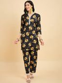 Black color option, Sold out, Currently selected