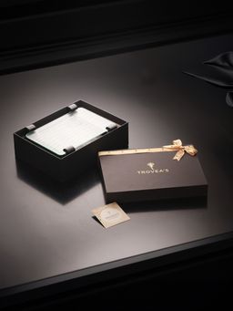 Trovea's - Glassy Grate Cheese Board