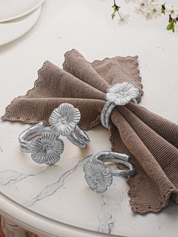 Trovea's - Petal Grace Napkin Rings -Silver (Pack of 4)