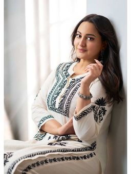 House of Chikankari - Women's Off White Cotton Linen Blend Chikankari Kurta and Pant (Set of 2)