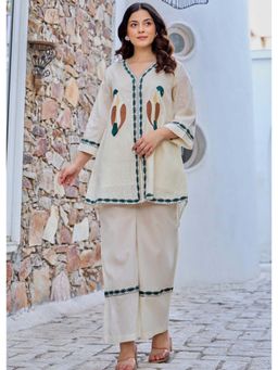 Label Madhuri Thakkar - Off White Embroidered V-Neck Kurti With Palazzo