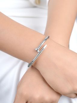 SWASHAA - Zayden Solid Nail Women's Bracelet