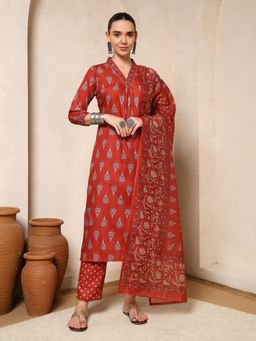 Nehamta - Women Red Cotton Rayon Kurta with Pant and Dupatta