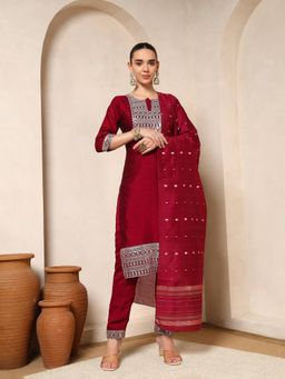 Nehamta - Women Maroon Muslin Kurta with Pant and Dupatta