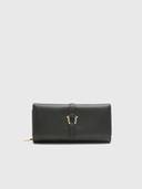 Black color option, Currently selected