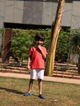 Ola Otter - Unisex White Pocket Shorts