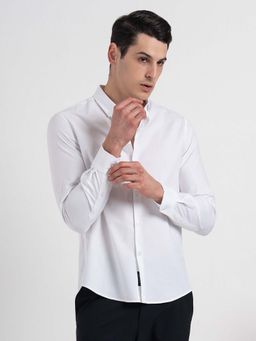 Red Tape - Men White Solid Casual Shirt