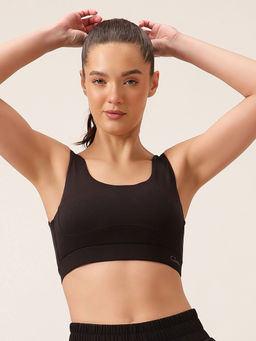 Clovia - Medium Impact Sports Bra In Black