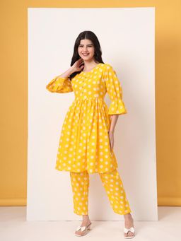 Yufta - Women Yellow Cotton Polka Dots Round Neck Kurta with Pant (Set of 2)