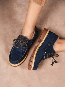 Theater - Women Passengers Blue Fur Suede Boat Shoes