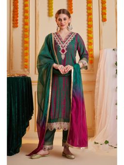 Heeposh - Green Printed Embroidered Kurta with Pant and Dupatta (Set of 3)