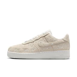 Nike - Air Force 1 '07 LV8 Men's Shoes
