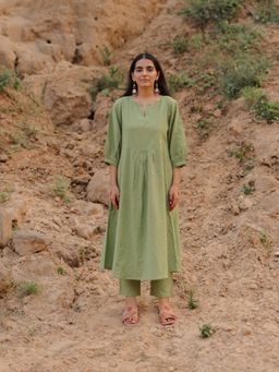 maidaan - Leaf Green Stripes Kurta (Set of 2)