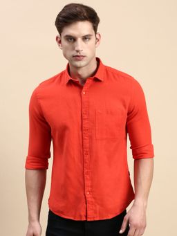 SHOWOFF - Men Spread Collar Red Slim Fit Solid Shirt