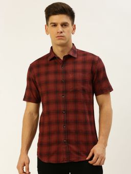 SHOWOFFFF - Men Spread Collar Checked Rust Slim Fit Shirt