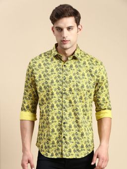 SHOWOFFFF - Men Spread Collar Yellow Slim Fit Printed Shirt