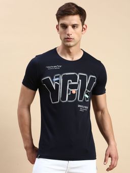 SHOWOFFFF - Men Round Neck Short Sleeves Typography Navy Blue Slim Fit T-Shirt