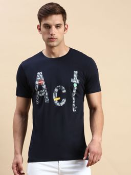 SHOWOFFFF - Men Round Neck Short Sleeves Typography Navy Blue Slim Fit T-Shirt