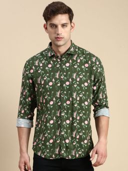 SHOWOFF - Men Spread Collar Olive Slim Fit Printed Shirt