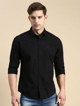 SHOWOFFFF - Men Spread Collar Black Slim Fit Checked Shirt