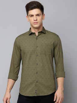 SHOWOFFFF - Men Spread Collar Printed Olive Slim Fit Shirt