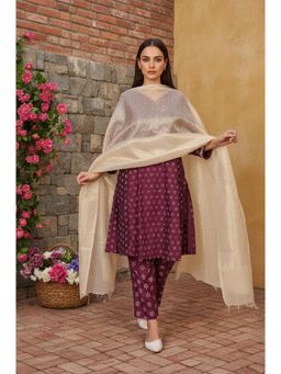 W - Gold Textured Tissue Dupatta