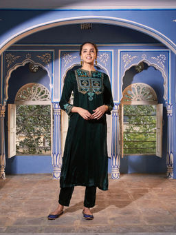 Rustorange - Emerald Green Velvet High Slit Zari Embroidered Kurta