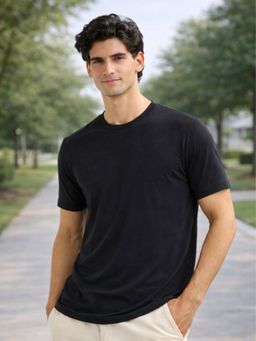 Nobero - Black Solid Regular Fit T-shirt