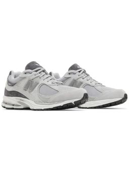 New Balance - Men Grey Sneakers