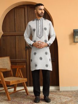 KRAFT INDIA LUXE - Ethnic Motifs Cotton Silk Grey Kurta with Cotton Black Trouser Pant (Set of 2)