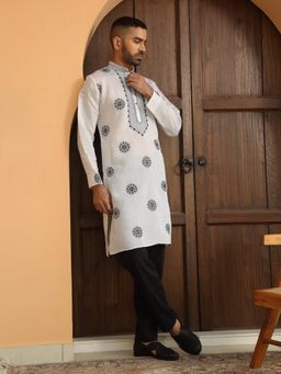 KRAFT INDIA LUXE - Ethnic Motifs Cotton Silk White Kurta with Cotton Black Trouser Pant (Set of 2)