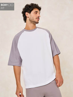 Styli - Men Grey Colorblocked Boxy Fit Raglan Cotton Tee
