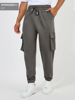 Styli - Men Grey Solid Oversized Cargo Cotton Joggers