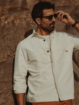 Andamen - Regular Fit Men Solid Front Pocket Shirt