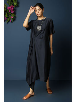 Vasstram - Front Knot Drape Dress