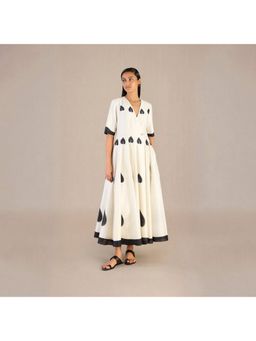 AMPM - Ivory V-Neck Floral Maxi Dress