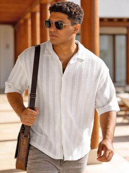 Bewakoof - Mens White Textured Oversized Plus Size Shirt