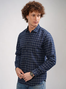 HIGHLANDER - Men Blue and White Slim Fit Checked Casual Shirt