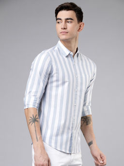 HIGHLANDER - Men White Slim Fit Striped Casual Shirt