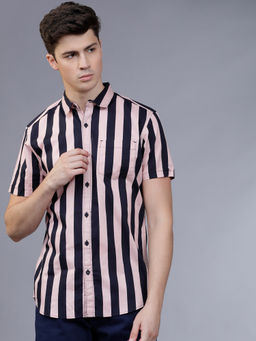 HIGHLANDER - Men Pink Slim Fit Vertical Stripes Shirts